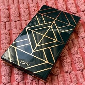 Tarte Amazonian Clay Face Palette - Sunkissed Showstoppers (swatched once)